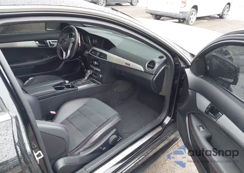 2013 Mercedes-Benz C 250 from USA, damaged, VIN WDDGJ4HB4DF959483